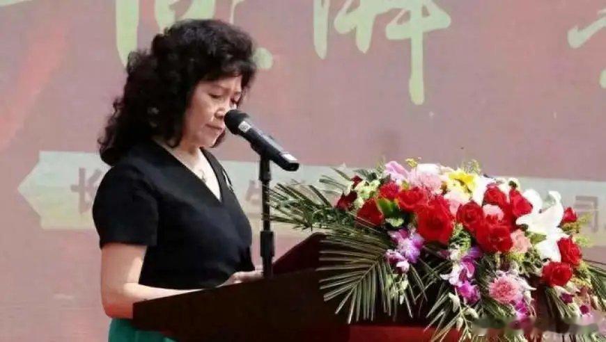 判了！无期徒刑，91 亿天价罚款，疫苗女王彻底凉凉https://view.

前有许首富家印大老板，现有“疫苗女王”高姐大……不得不说，我东大的刑法，太仁慈了！哦，不，是对“精英阶层”，太“人性化”了……
若是平民百姓犯此大罪，估计一万颗头颅也不够砍的…… ​