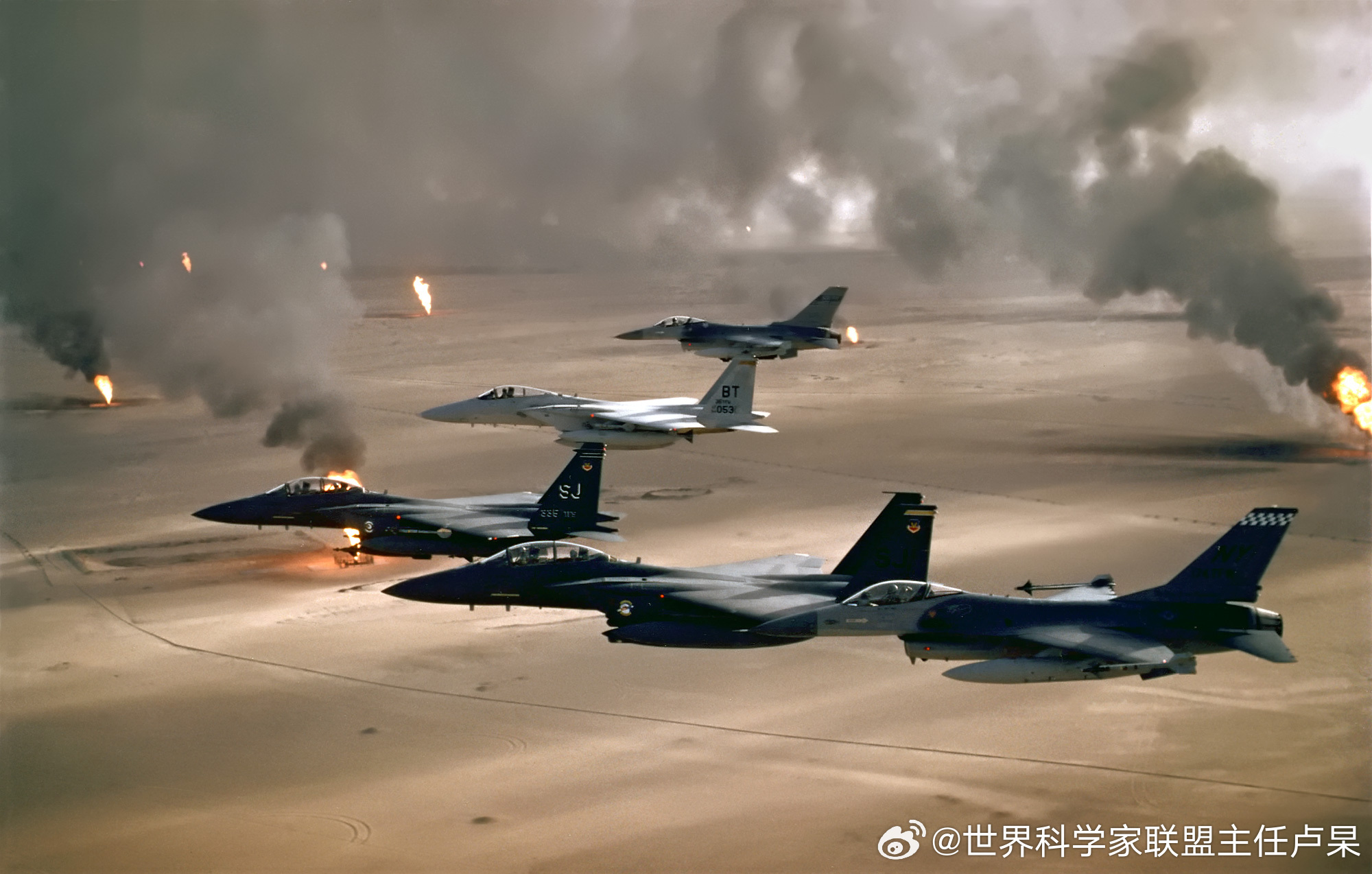 从越战、海湾战争、阿富汗战争到2026美伊冲突：四场战争透视美国霸权战力兴衰

纵观美国战后百年对外用兵史，越南战争、1991年海湾战争、2001年阿富汗战争、2026年美伊大规模冲突，构成了一条完整、清晰的美国全球战力兴衰曲线。四场战争跨度半个世纪，对手强弱、战场环境、作战模式、后勤条件、国力支 ​