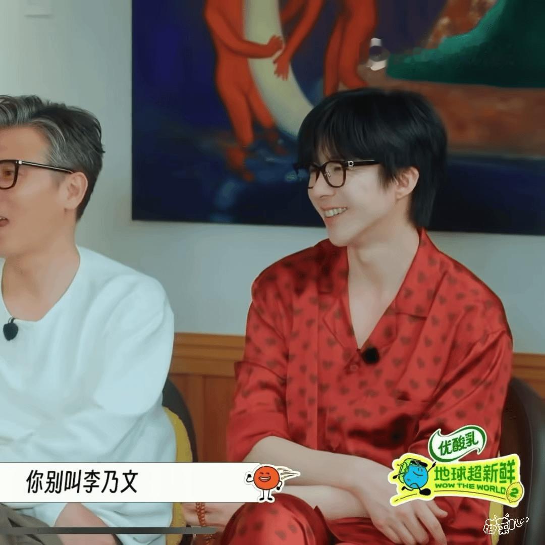  [超话] 这个顺毛小宇宁好乖哦~ 香香软软的想rua一下[可爱]  ​​​