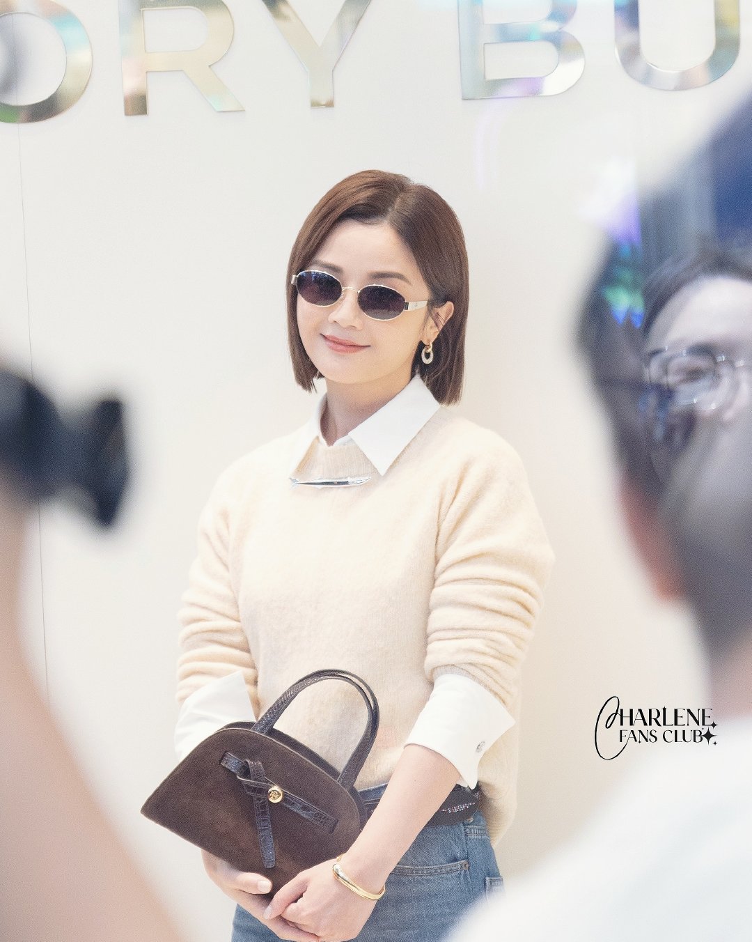 #蔡卓妍[超话]# ｜#阿sa蔡卓妍# 

20260903 Tory Burch🇭🇰

携手Tory Burch演绎复古优雅
一眼沦陷💛​