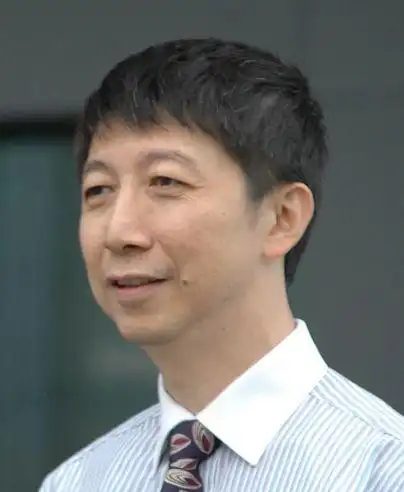 中国7nm芯片取得突破后，围绕台积电资深技术专家杨光磊与梁孟松的一段对谈，一句重磅判断迅速传播：大陆若没有梁孟松，芯片技术恐怕至今还困在28nm！

这句话听起来很像“一个人顶一支军队”，但半导体偏偏是最不能靠神话解释的行业。

杨光磊在谈到梁孟松时，真正反复强调的，是这个人属于非常少见的技术型组织