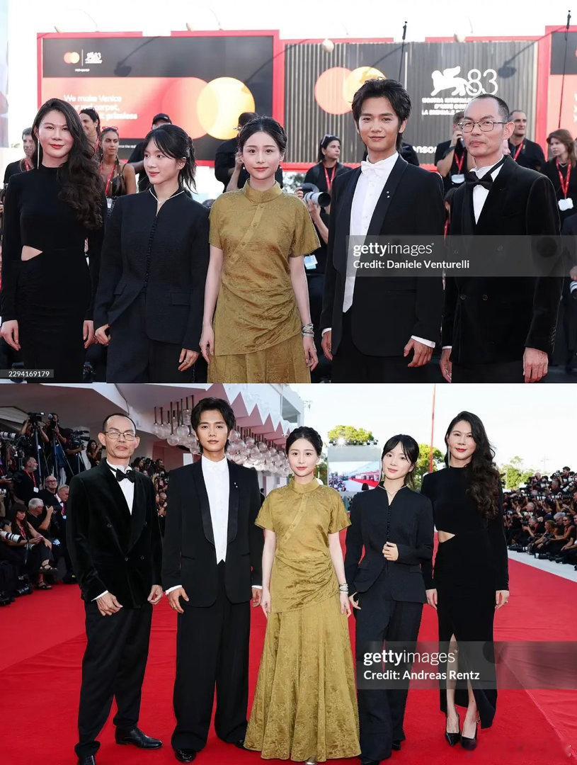#给阿嬷的情书从潮汕走到威尼斯#
电影《给阿嬷的情书》演员李思潼、王晓慧同框，来看看谁的状态更好？观众缘这种东西是天生的吧[泪奔][泪奔][泪奔]#王晓慧 吸粉类长相# ​