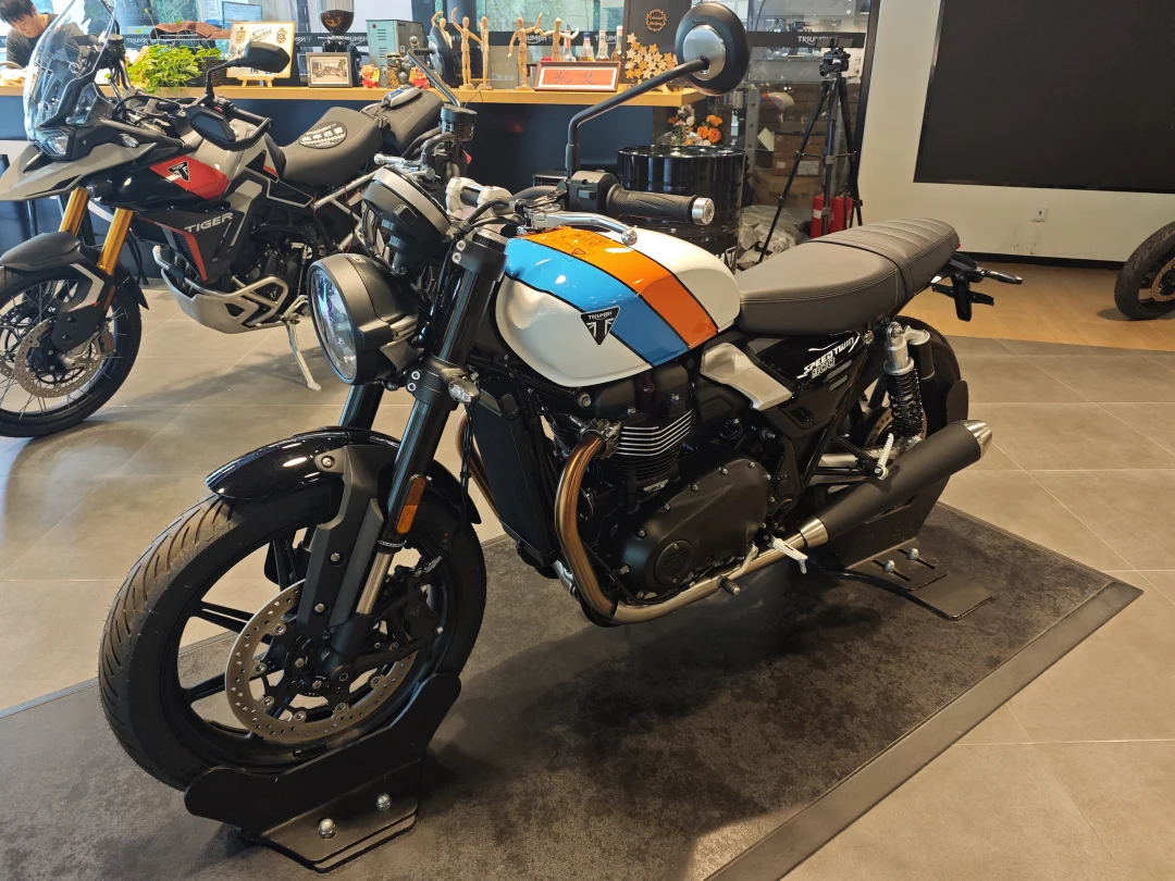 凯旋的销售是不专业，还是懒得理我？