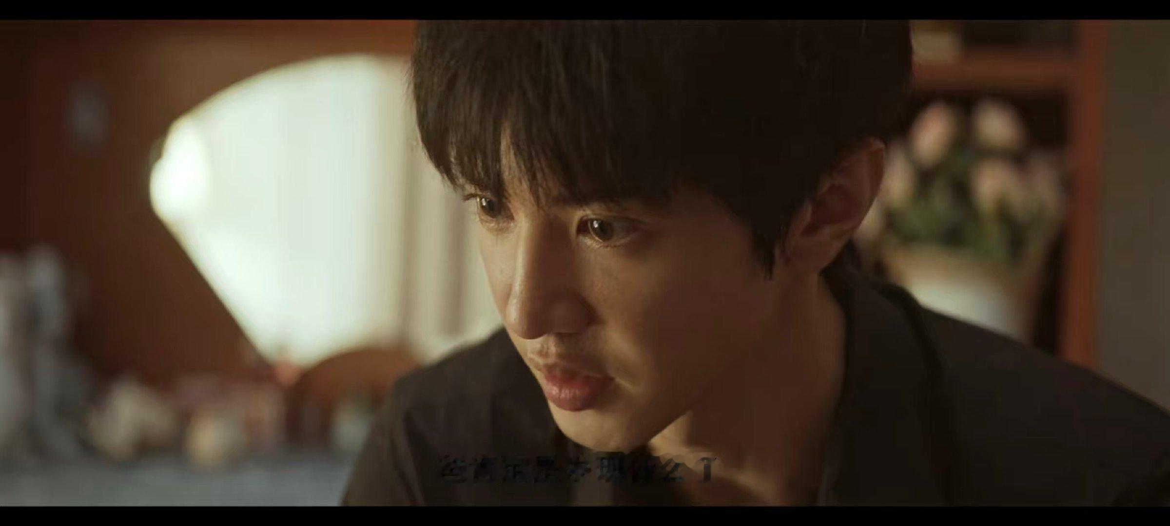 #把黑夜点燃今日开播# 陈福太冤枉了！这个妈肯定是跟厂长一起偷工减料的一环。 #陈哲远##蒋欣#  感觉姐弟俩都好聪明！知道怎么调查，厂里那些领导真没良心。 ​