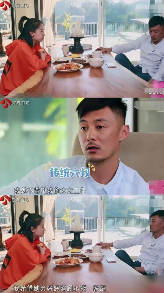 余文乐在长沙录《披荆斩棘》，前妻王棠云直接带着俩孩子和婆婆飞过去探班。他发图调侃，说她是来追星张彬彬的。
这画面放别人家早撕破脸了。他俩7月官宣离婚，8月被拍到带孩子吃烧肉，吃完各开各车，回同一个家。
现在10月，前妻领着前婆婆探班。孩子抚养权归她，余文乐扛全部生活费。
早年他上综艺说过，不希