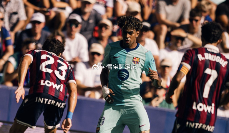 巴萨4-2莱万特，亚马尔梅开二度、拉菲尼亚两送助攻👏👏
北京时间9月13日晚22点15分，2026-27赛季西甲第5轮，巴塞罗那客场对阵莱万特。上半场19岁埃斯帕特一线队处子球，亚马尔连场破门，拉菲尼亚两送助攻。下半场，亚马尔造点一蹴而就，埃斯帕特回传失误送礼，布鲁格一条龙再追一球，阿德耶米替补 ​