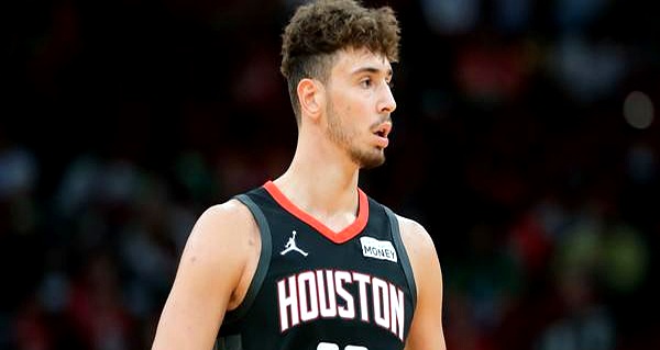 0比3落后，谁能想到火箭队还能绝地反击？    赛前，申京直接在训练后...