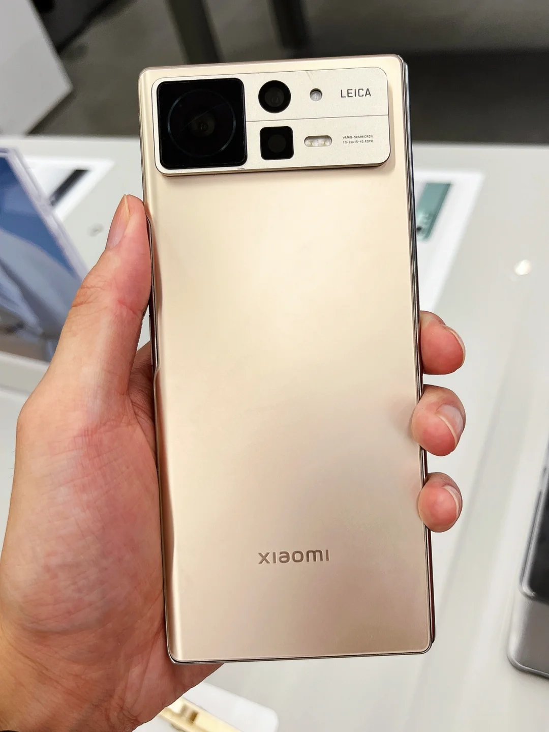 小米MIX Fold 2｜真机上手快速体验，成了？