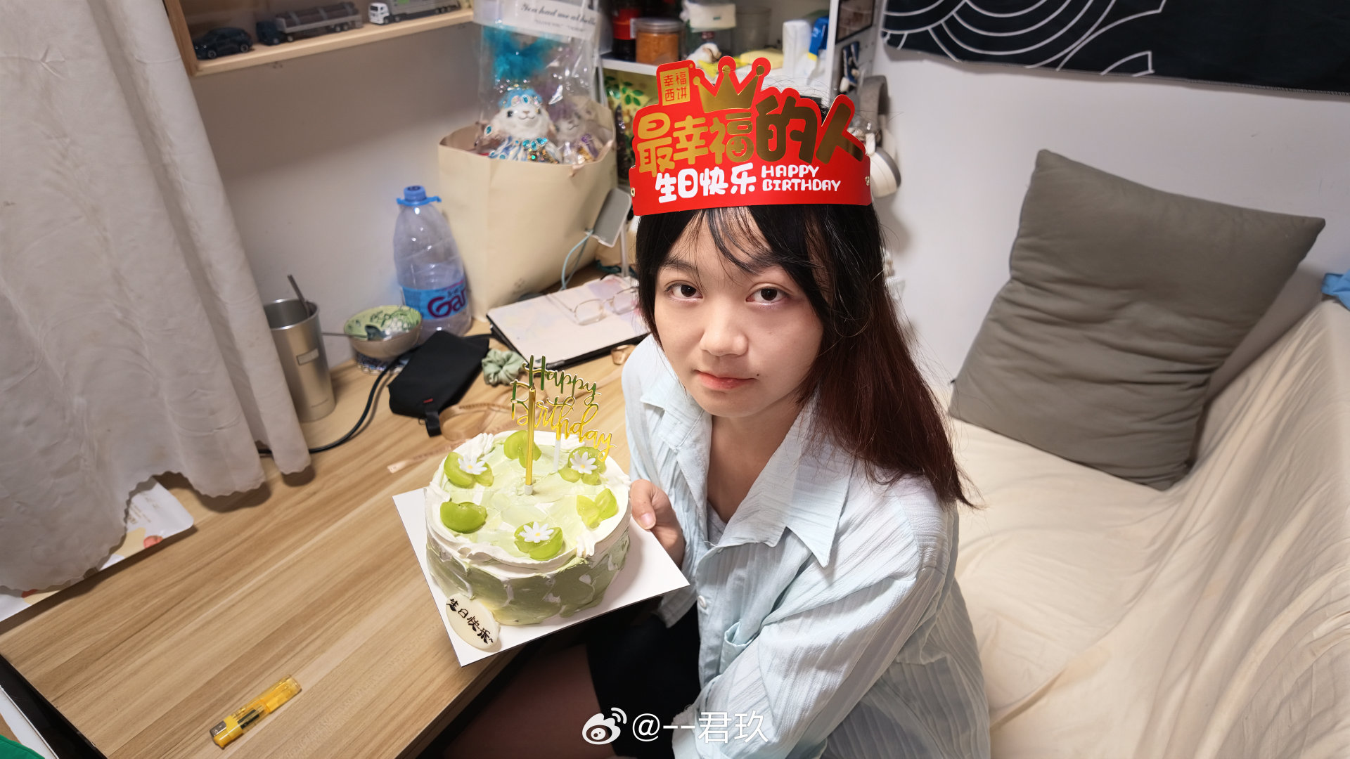 今天25了～
感谢狗蛋给我的礼物and做饭and做了一个我们俩的纪念网站～ ​