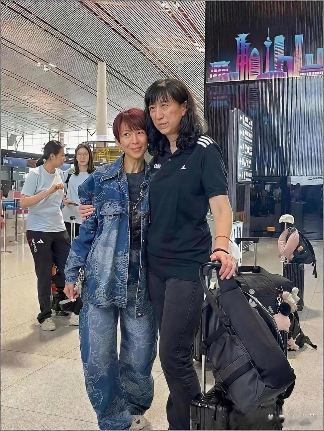 不是吧，蔡少芬现实里就长这样？ ​