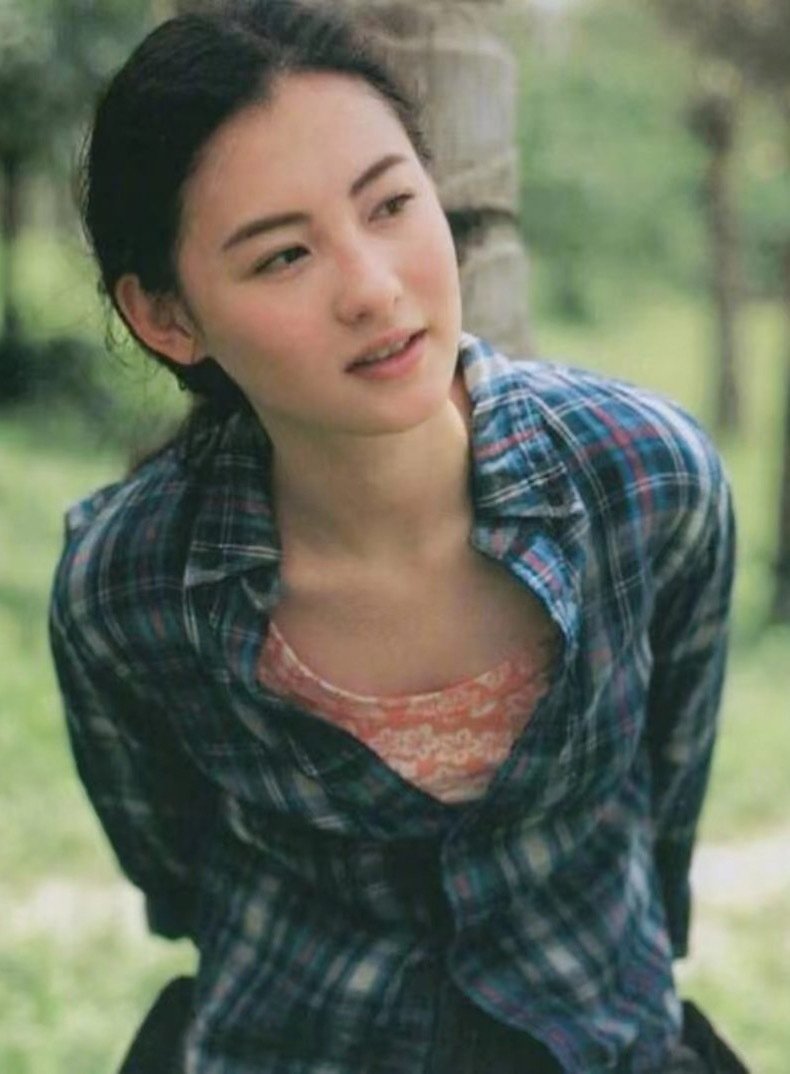 投稿【张柏芝 申厦蓝】“你不要那样看着我的眼睛” ​