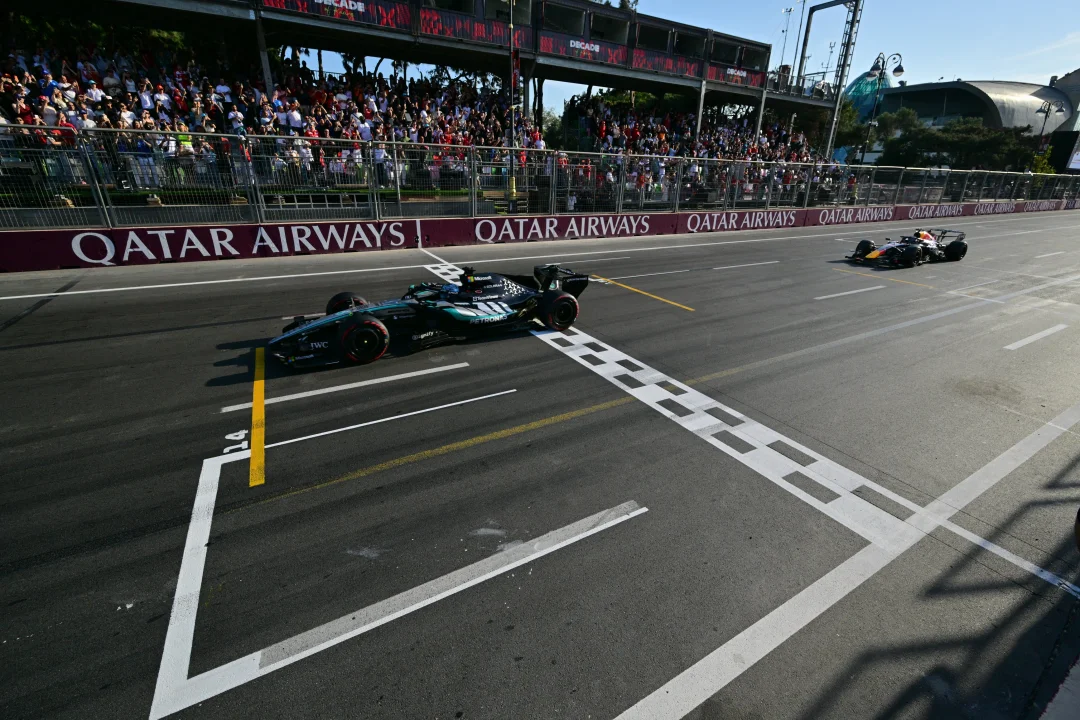 冠亚军之间，0.196s的冲线🥇
#F1 #2026F1阿塞拜疆大奖赛# ​​