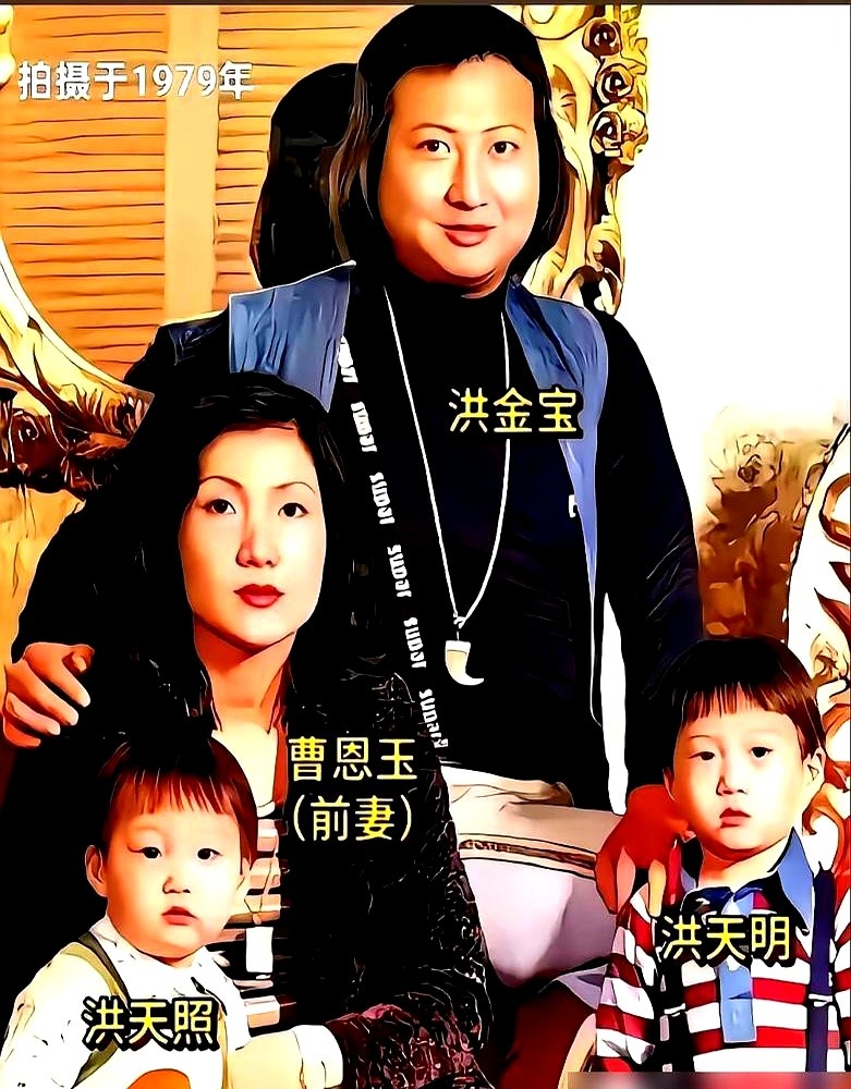 网传罗美薇投资亏了20亿，才逼得60多岁的张学友连开几百场巡演还债？

张学友在红馆收工现场直接辟谣了：理财很保守，从没欠过债。

退圈几十年的罗美薇极少露面，当年20岁时还能被22岁的甄子丹在片场当哑铃举着拍霹雳舞，后来彻底隐居幕后。2026年巡演终章冲到324场，张学友当众谢她，还自嘲见乐队比见