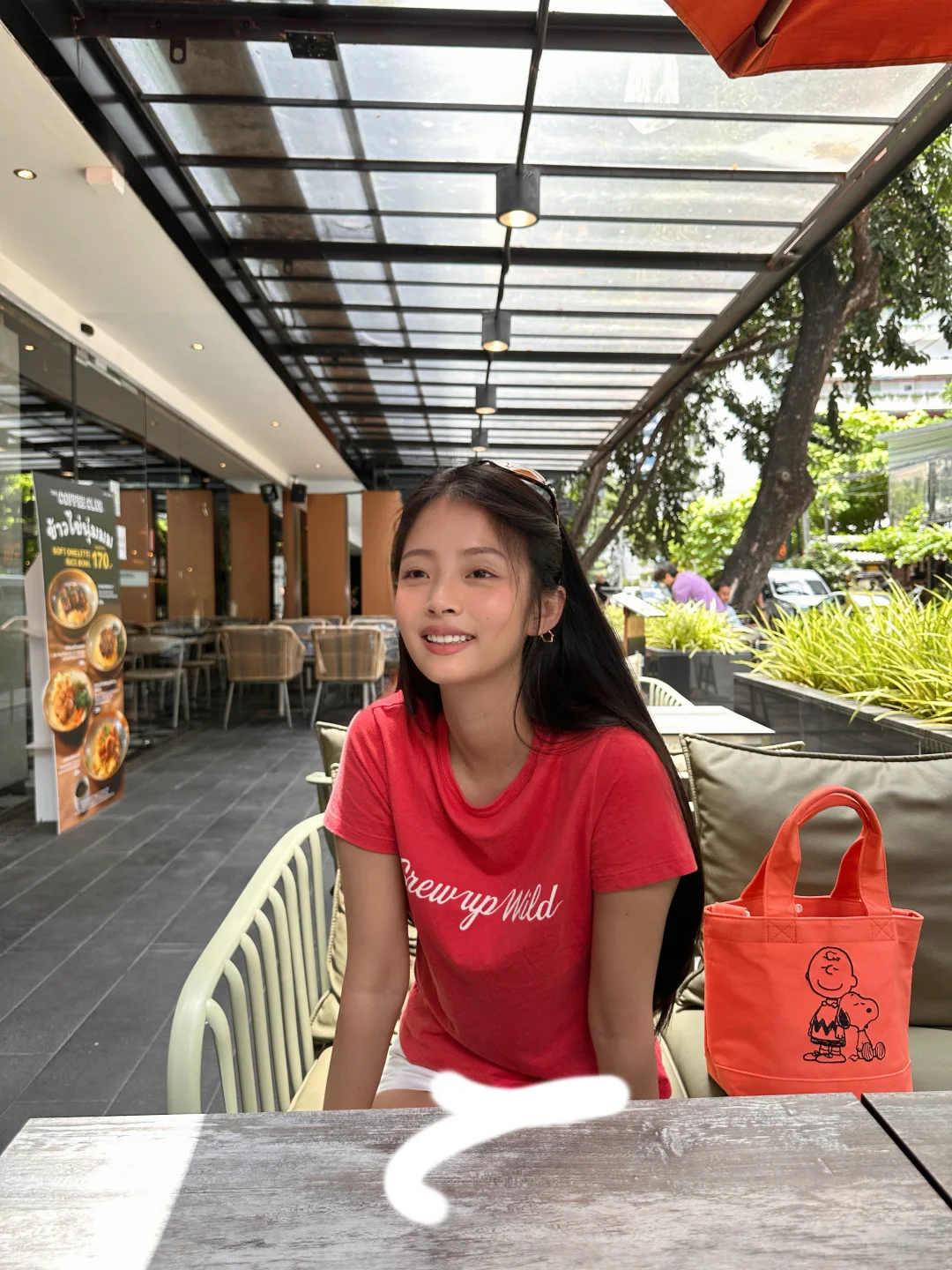 谁吃自助餐一上来就拿一盘水果