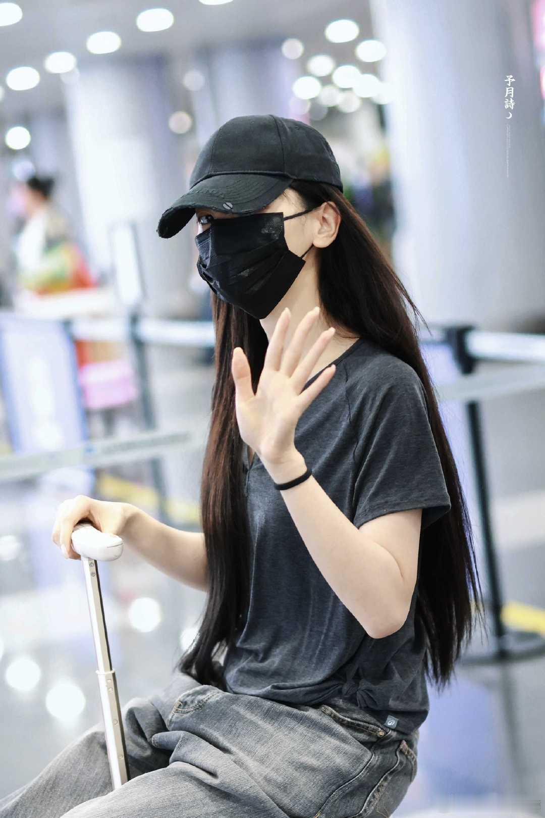 #杨超越[超话]# 
💜#杨超越客串百妖谱#💜
（图源：） ​
