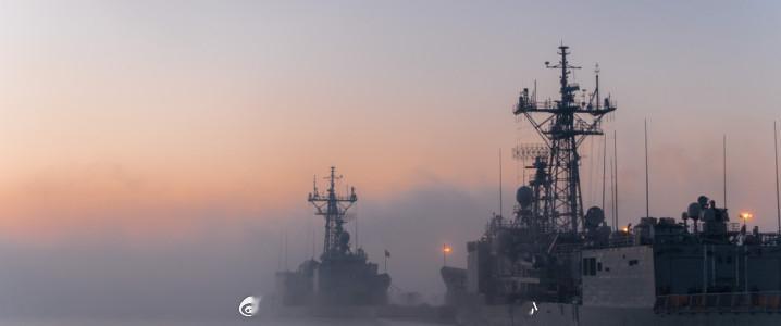 【美国海军封锁持续收紧，伊朗浮仓石油库存几近耗尽】10月22日，据Oilprice.com援引《华尔街日报》及Kpler数据报道，截至10月中旬，伊朗浮式储油量已从2026年4月封锁前的近1.5亿桶降至86.6万桶，原油对华出口面临进一步收紧。美国曾于6月中旬短暂解除封锁，但随着7月停火协议破裂，封锁再度实施。Kpler ​