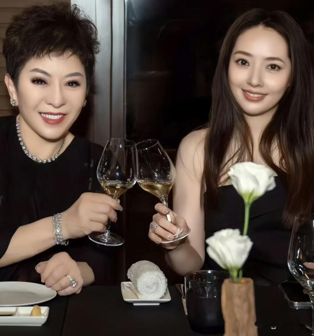 向佐郭碧婷婚姻内幕！根本不是真爱至上，向太选她藏着太多心思