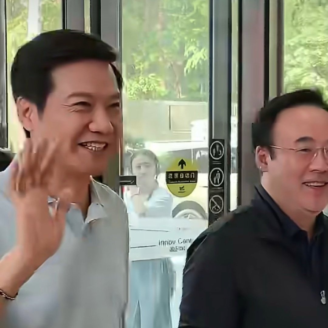 到雷军去B站总部了，还挺好奇。平时都是看发布会，这次去年轻人多的地方，不知道会聊些什么。#雷军现身B站总部# ​