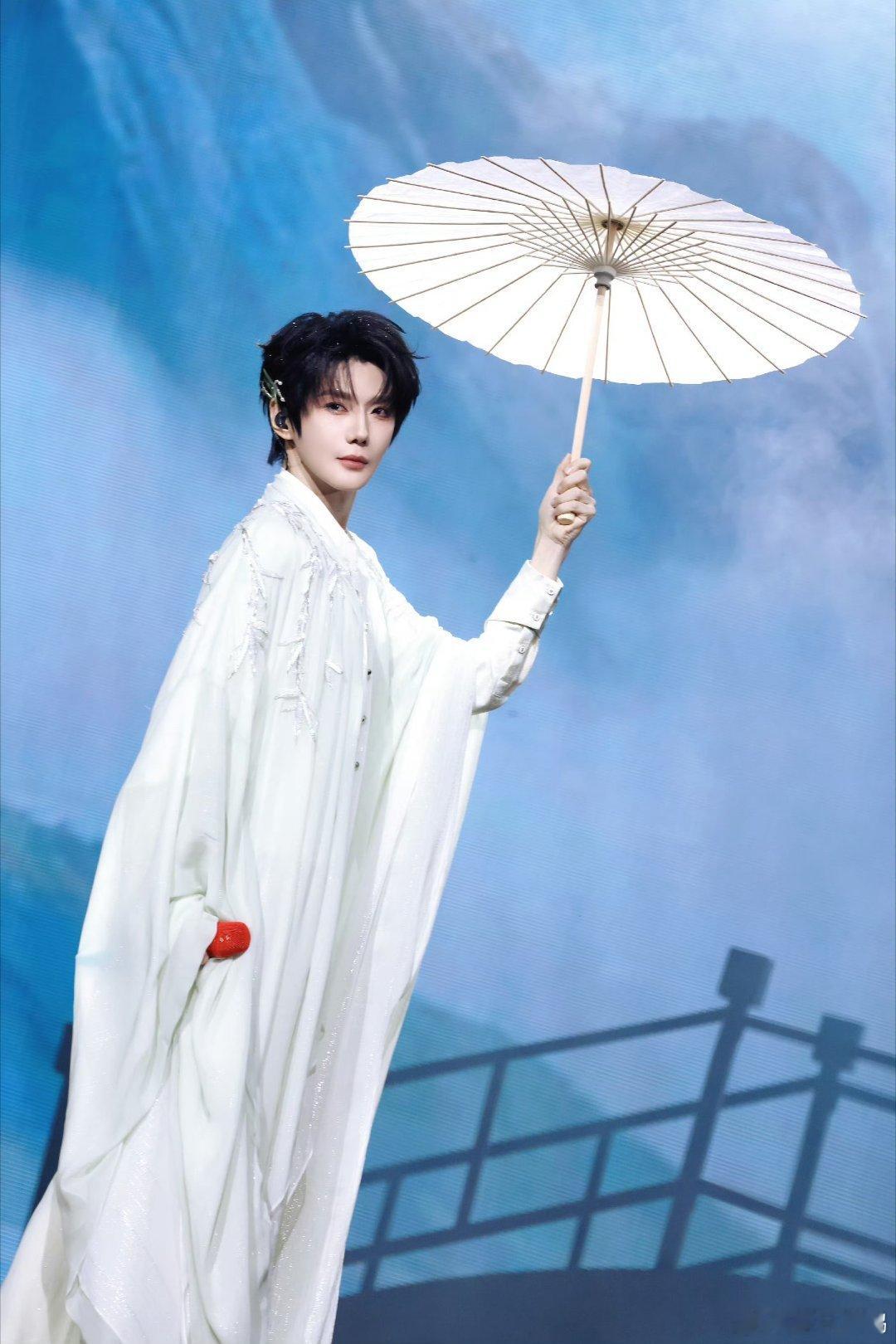 #郝熠然典狱司戏腔##郝熠然# 戏腔太好听了，郝熠然演绎的的好好，真的好美好好看 ​