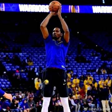 《37岁杜兰特又站十字路口！深度挫伤+历史阴影+超长负荷，强行复出=赌...