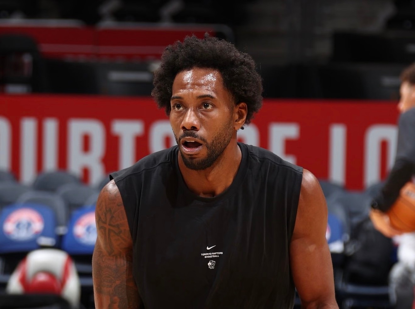NBA新赛季到目前为止开打一周，多达14名球员遭遇伤病：
爱德华兹右膝受伤、杰伦威廉姆斯腓骨骨折，卡森华莱士盂唇撕裂、本西蒙斯跟腱撕裂、奥特加-奥韦跟腱撕裂、本-谢泼德半月板撕裂、小贾伦-杰克逊内侧副韧带撕裂、阿里埃尔-胡克波尔蒂跟腱断裂、布兰登-英格拉姆跟腱部分撕裂、马克斯-斯特鲁斯足底筋 ​