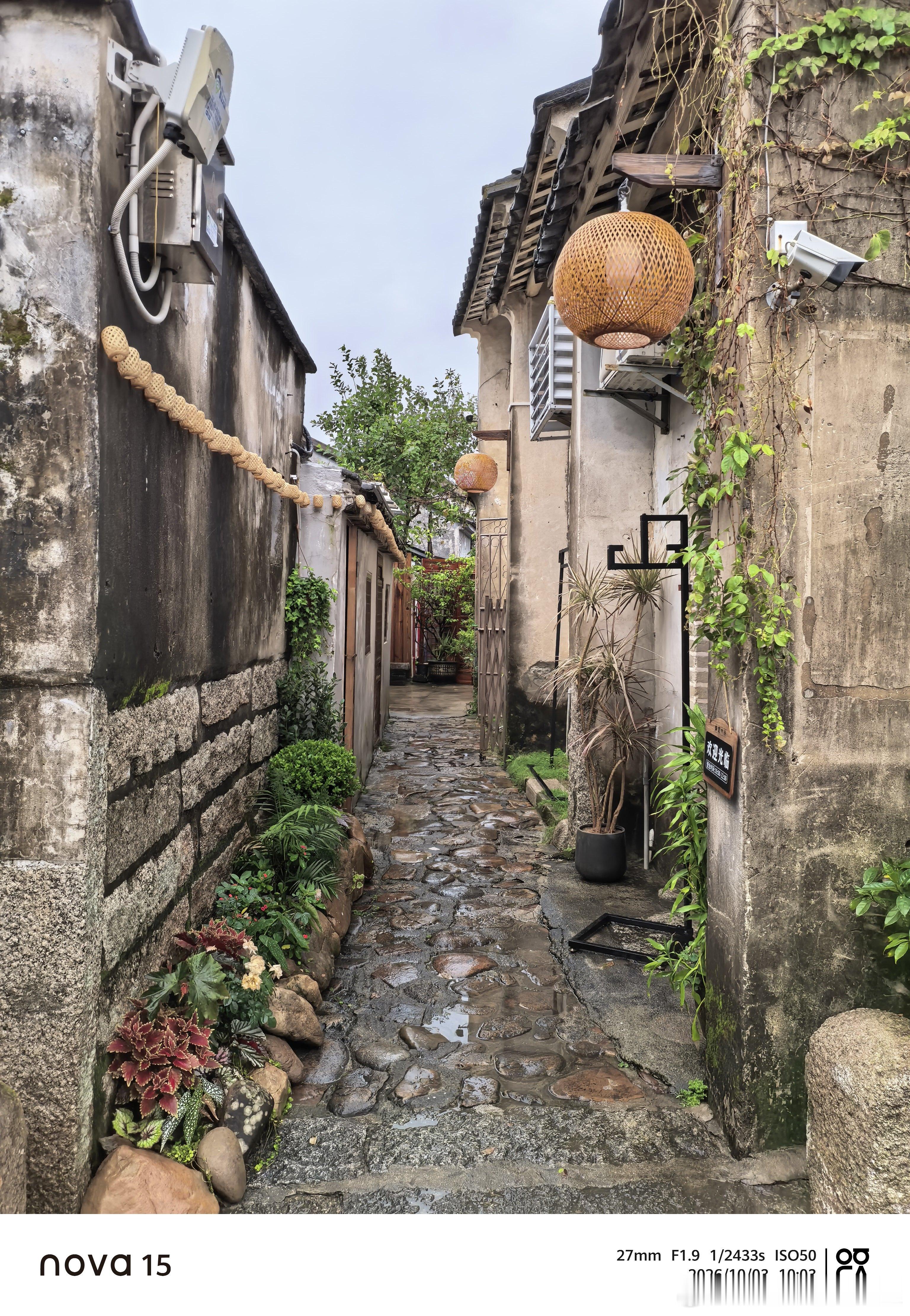 深圳“大鹏所城”……六百年海防重镇的厚重，和深圳湾奔涌的新潮撞在一起，拼成了独一份的城市记忆坐标。 ​