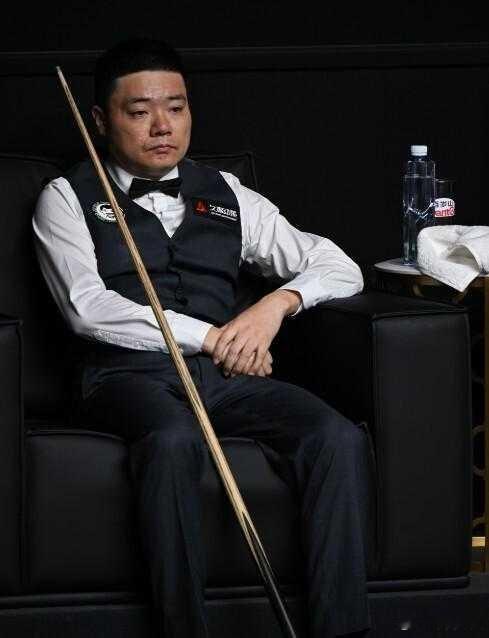首秀轰出4杆破百！丁俊晖6-2取胜晋级上海大师赛16强，1/8决赛再战...