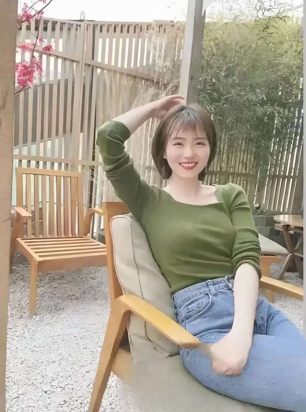 高菡：从乒乓高手到央视解说，这妹子有点东西！  95年的妹子！体育频道...