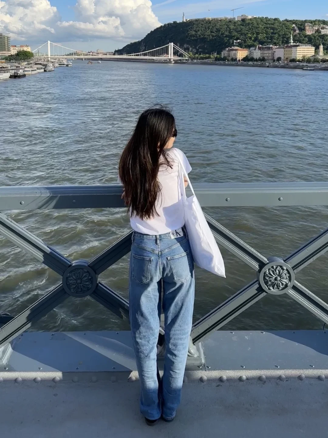 white & blue made my day🪁🕊️