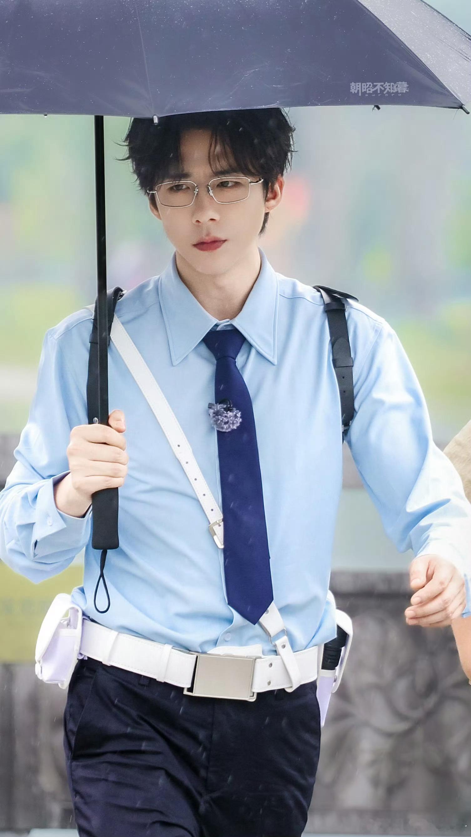 [超话] 今日ootd好看爱看[捂嘴哭] ​​​