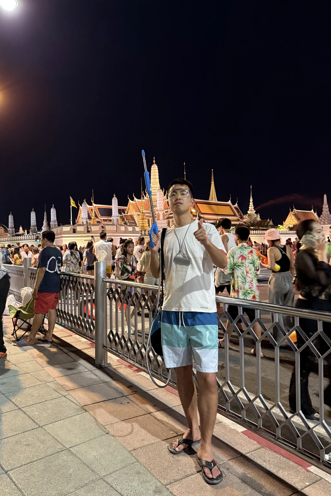 今年不去泰国过泼水节了