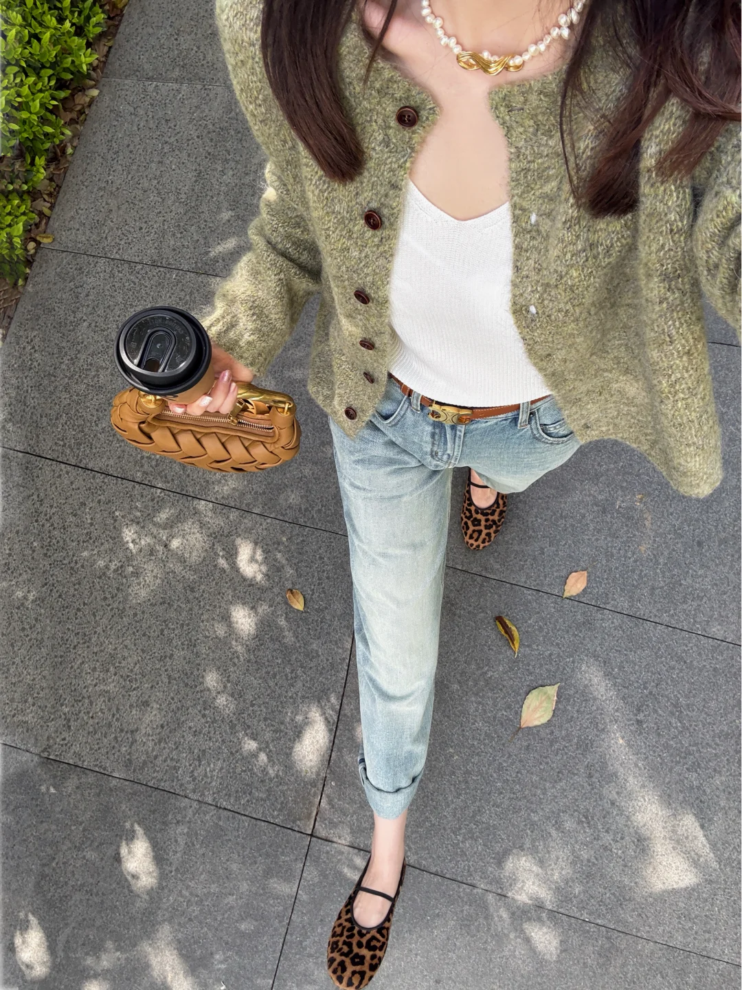 打工人早春舒适通勤🌿谁懂单穿毛衣的季节～