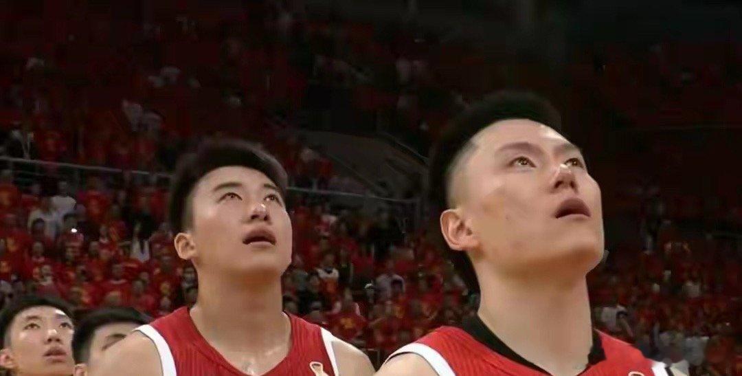 人数从21人扩到23人，但整体框架没动。新增名额里，李悦洲本就随队训...