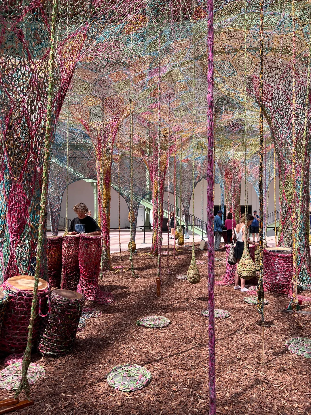 被巴黎这个免费🆓展览美哭了‼️织梦记🕸️