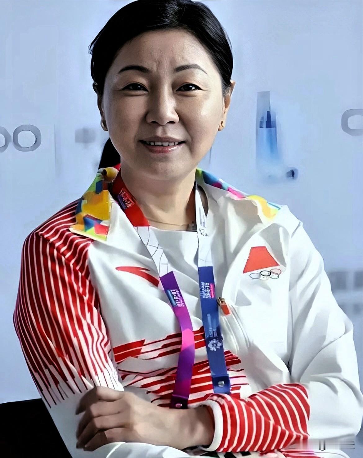 流水搭档铁打的陈芋汐！五换搭档依旧稳拿冠军，跳水队布局太长远
流水的搭档，铁打的陈芋汐”，这话听着挺有意思，但背后全是周继红那双“毒辣”的眼光。

从苑浩研、张家齐、全红婵、掌敏洁，再到现在的卢为，陈芋汐这几年换了五个搭档，可每一个都是周继红亲自拍板定下的。

你说这眼光准得吓人，不管怎么变阵，只要