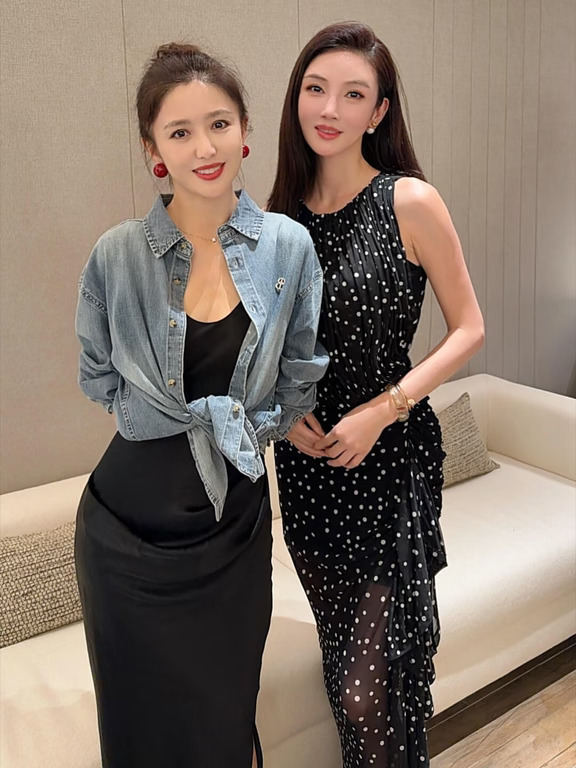 佟丽娅与美女