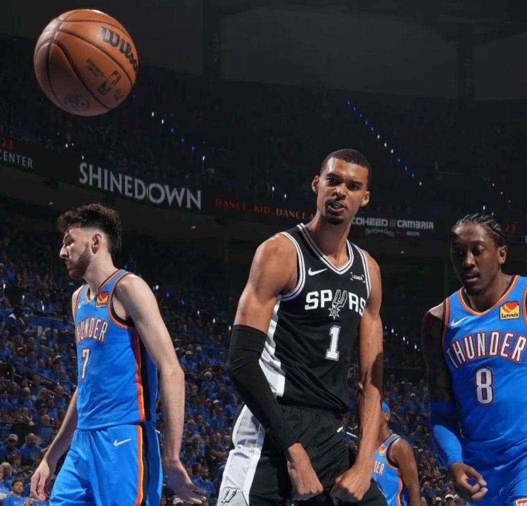 乔治-卡尔：雷霆现在成了解题的一方，怎么控制文班？  今天NBA季后赛...
