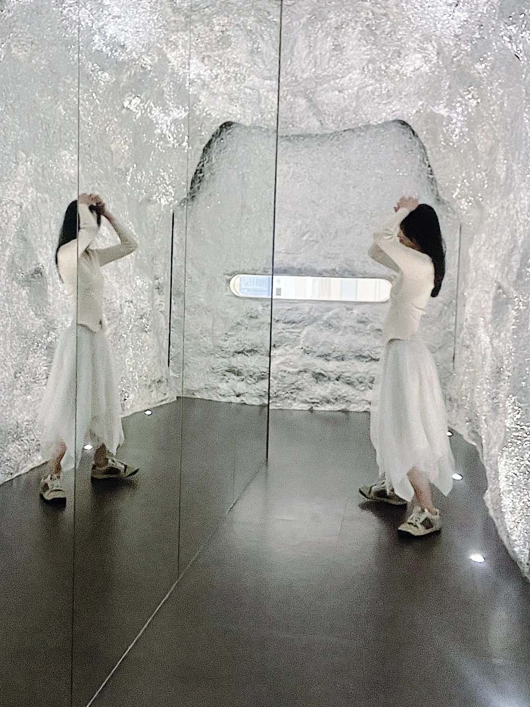 这家太空银烧鸟店！任何人不来我都会伤心OK？