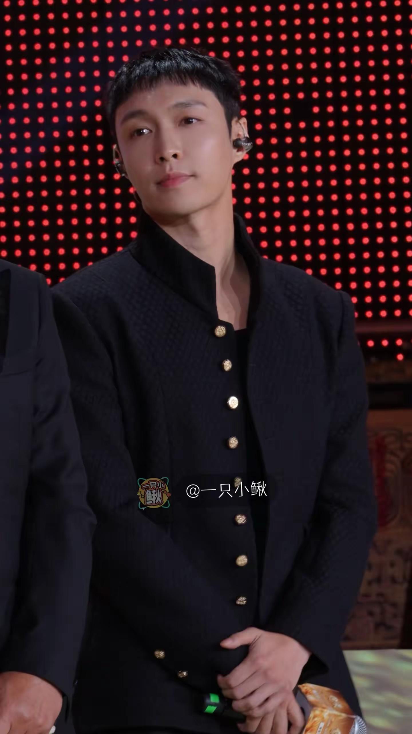张艺兴