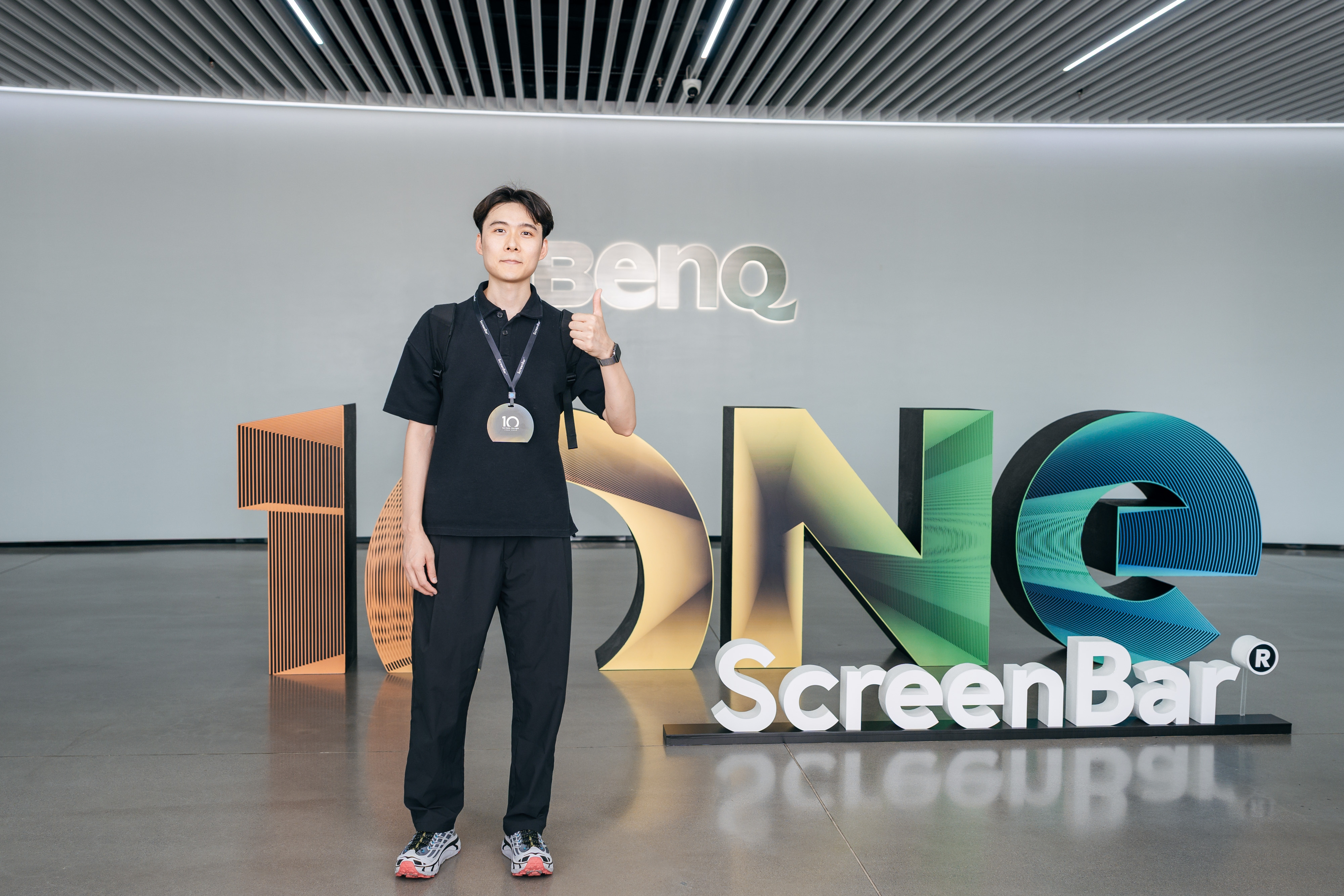 时间过着可太快啦…一转眼，明基 ScreenBar 都十周年了！每一代产品更新基本上都有幸用过，真的算是一步步看着它越来越好了！[捂嘴哭] ​​​