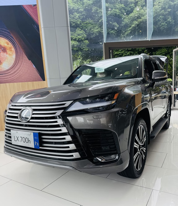 雷克萨斯LX700h｜硬派亦奢享