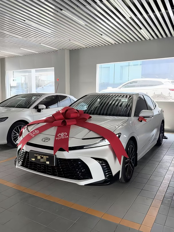 根本没得选，只能提一台凯美瑞了🚗
