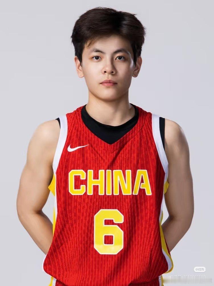 #CBA[超话]# 饭圈毁掉了中国篮球，来自广东女篮的中国女篮队长杨舒予，来自广东男篮的中国男篮队长胡明轩，均带领中国队进入亚运会四强。 ​