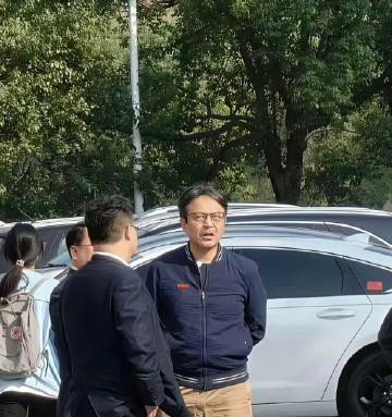 汪涵现在已经是副厅级了，世界的尽头果然是公务员