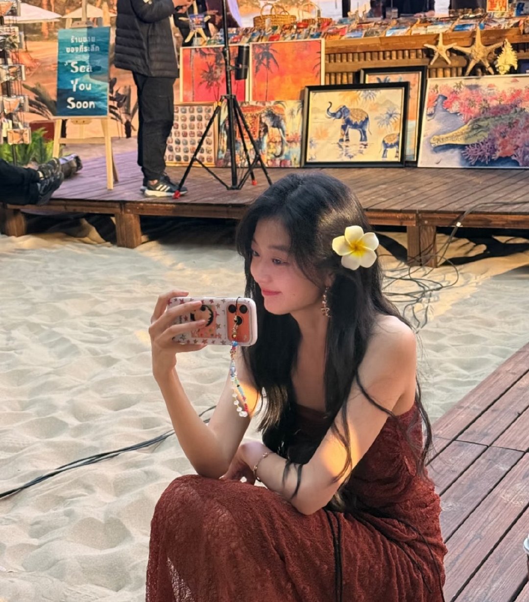 #孙千成都活动状态#
不敢想象Flora现实该有多漂亮！
今天颜颜线下看尚之桃啦[送花花]
 #孙千完全尚之桃走进现实# ​