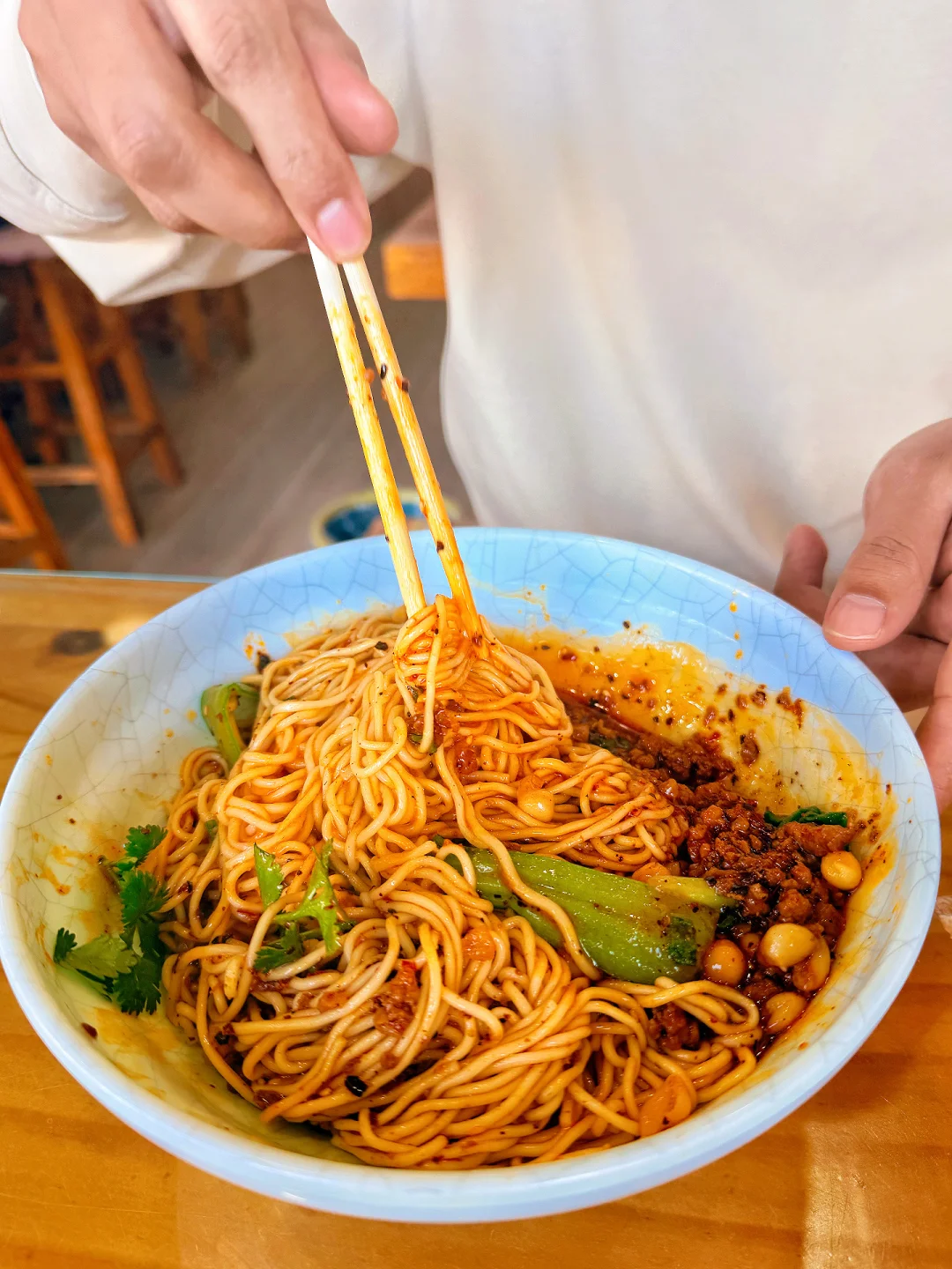 威海山大附近的碗杂拌面！15元吃的好满足！