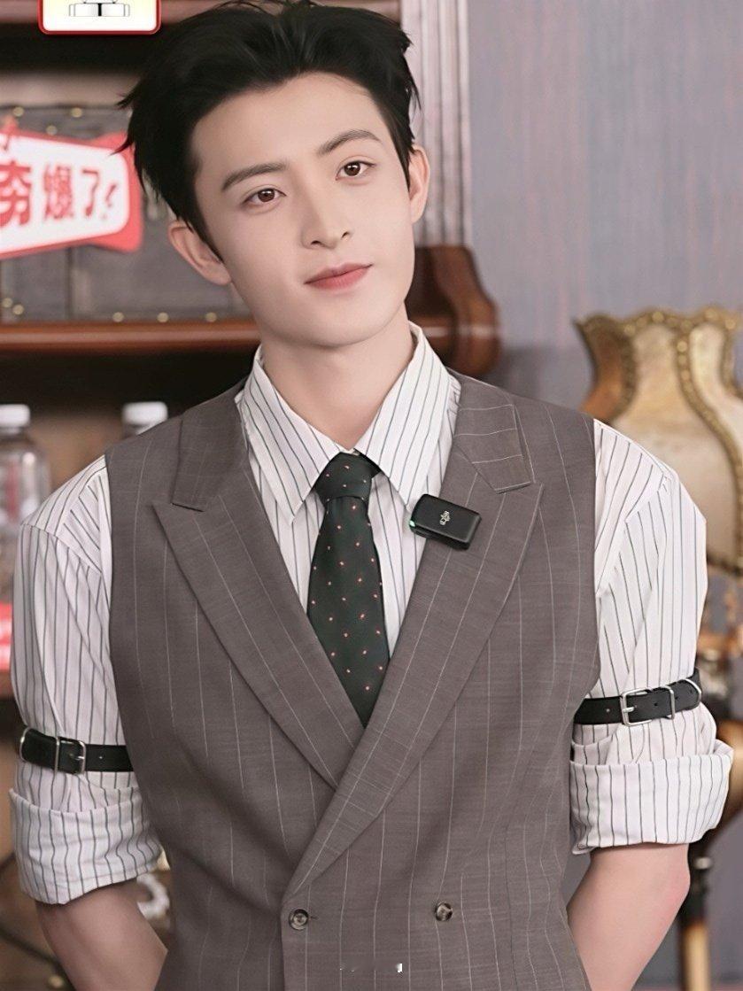 #王祖一[超话]# wzy#王祖一张小鱼# wzy#王祖一九门# 

大眼萌鱼👀🐟 ​