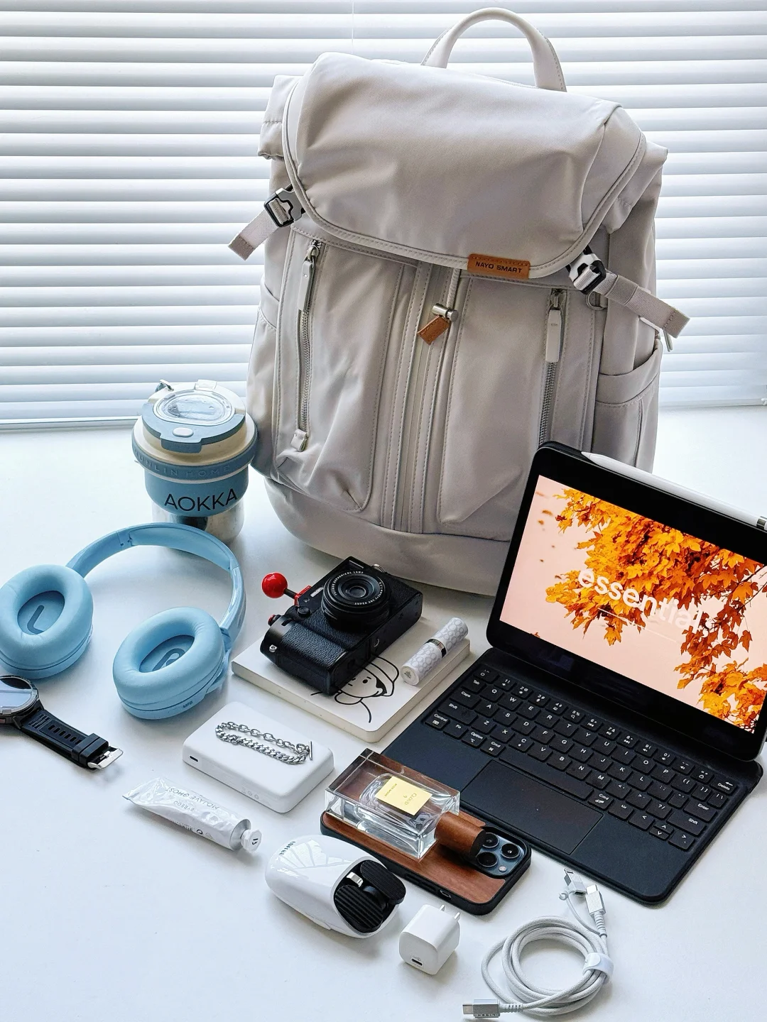 男生翻包日常｜周末背上双肩包去探索城市吧