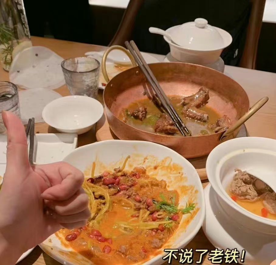 今日晚餐~吃烤鸭的快乐 ​​​