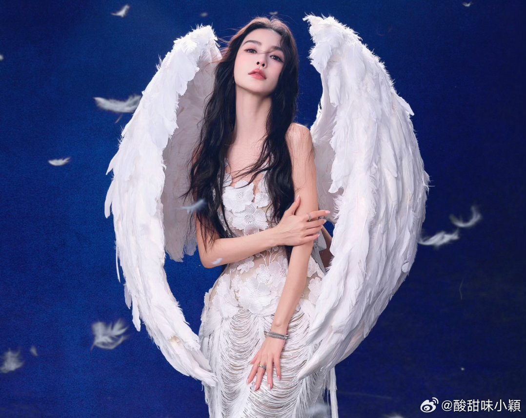 #angelababy[超话]#  🪽#angelababy# 
我的全世界
​